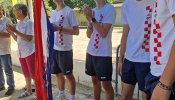 Juniorima srebro u Francuskoj